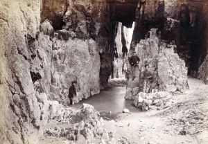 St catherines cave 1903 sm.jpg